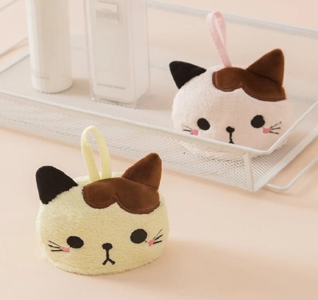 Kitchen hanging towel