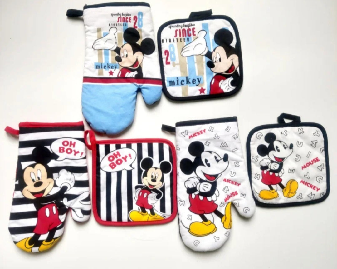 Mouse oven gloves