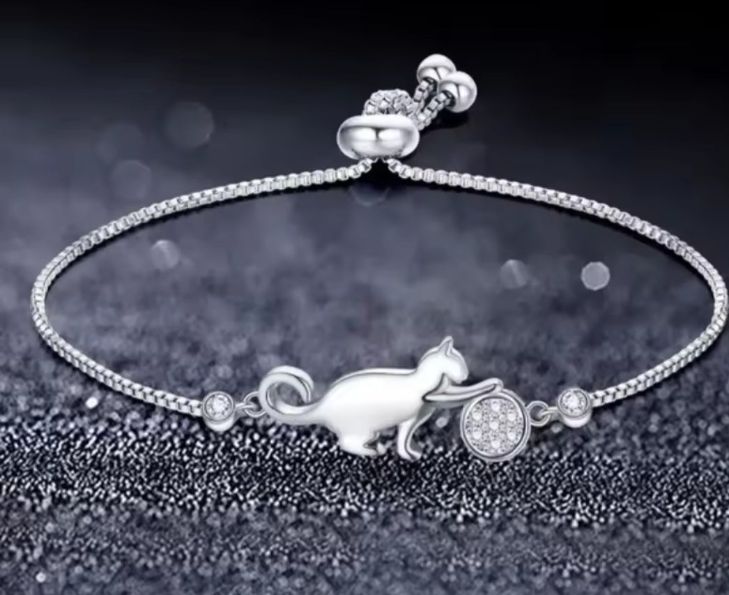 Zirconia cat bracelet