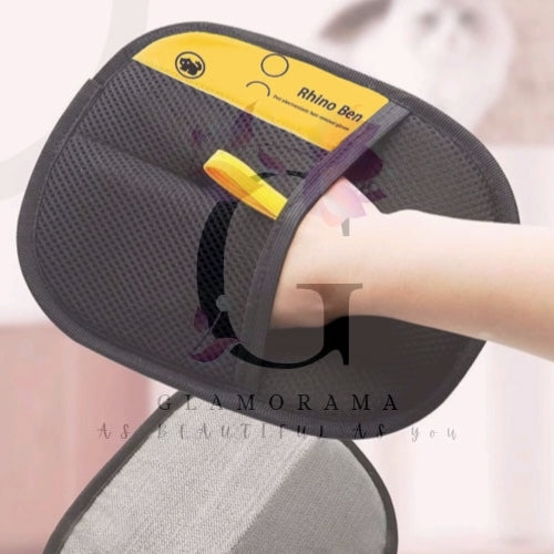 Pet hair removal glove