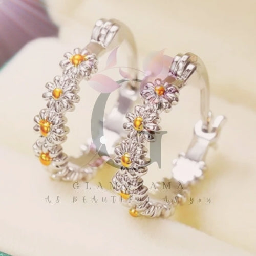 Daisy Hoop earrings