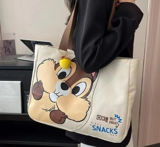 Squirrel shoulder bag