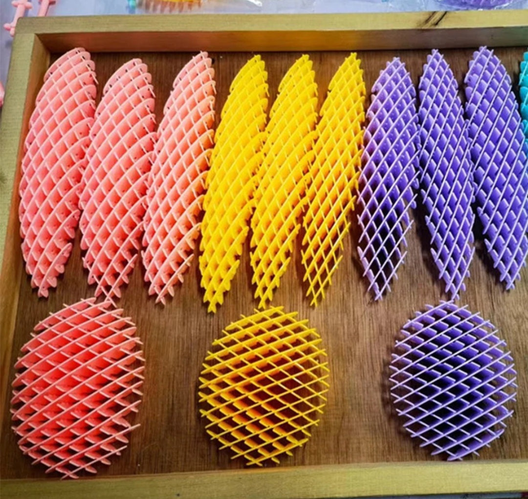 Squeeze stretchy sensory toy
