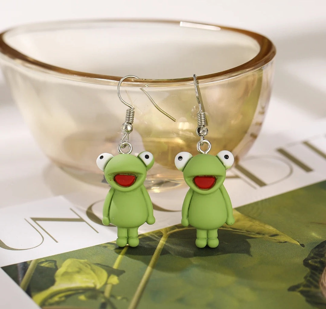 Dangle drop frog earrings