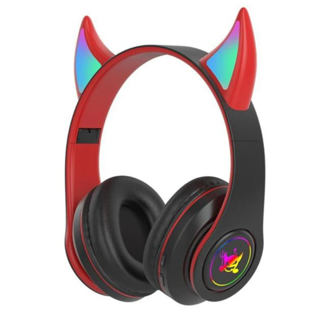 Flashing devil ear headphones