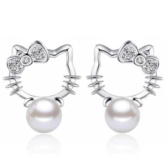 Kitty pearl earrings