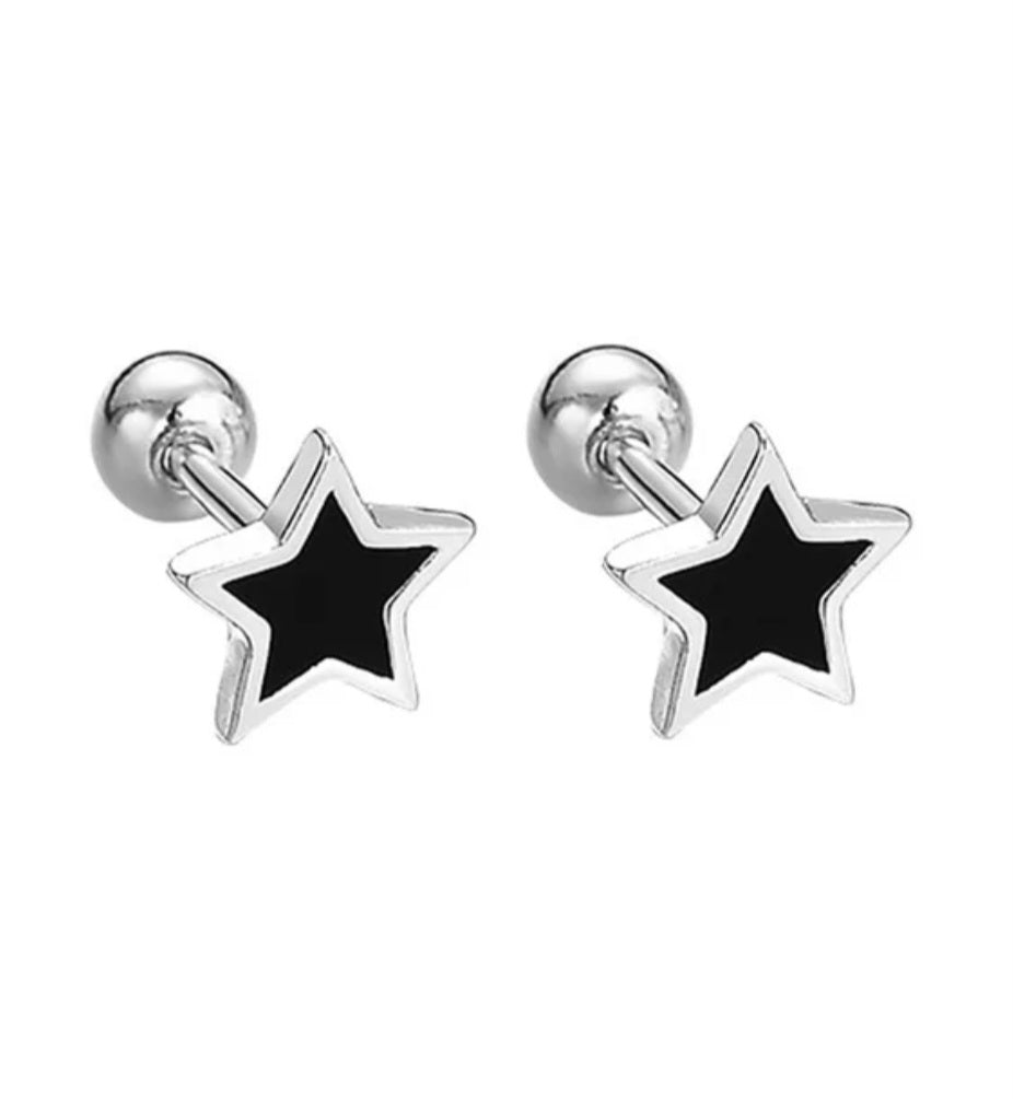 Star stud earrings