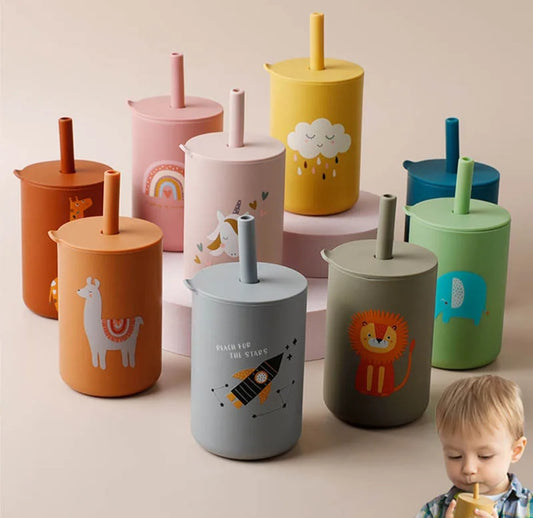 Baby feeding straw cup