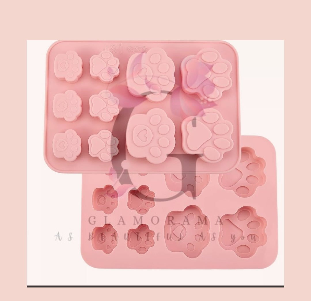 Paw print mould